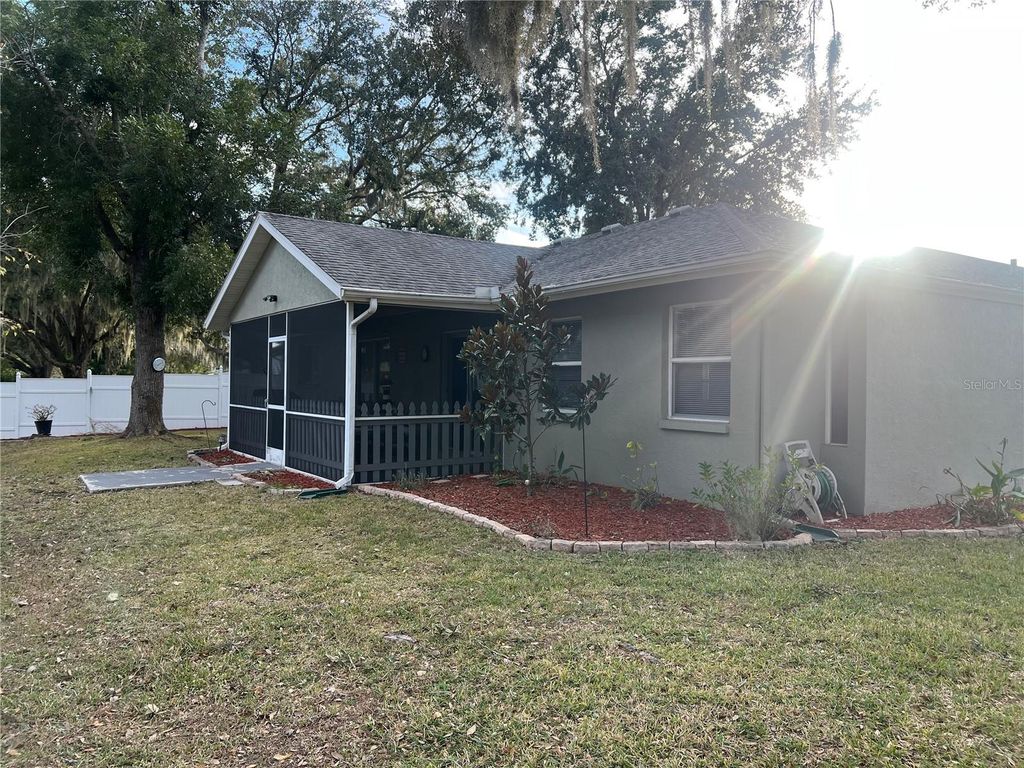 Photo of 9520 30th Court E, Parrish, FL 34219 (MLS # A4677752)