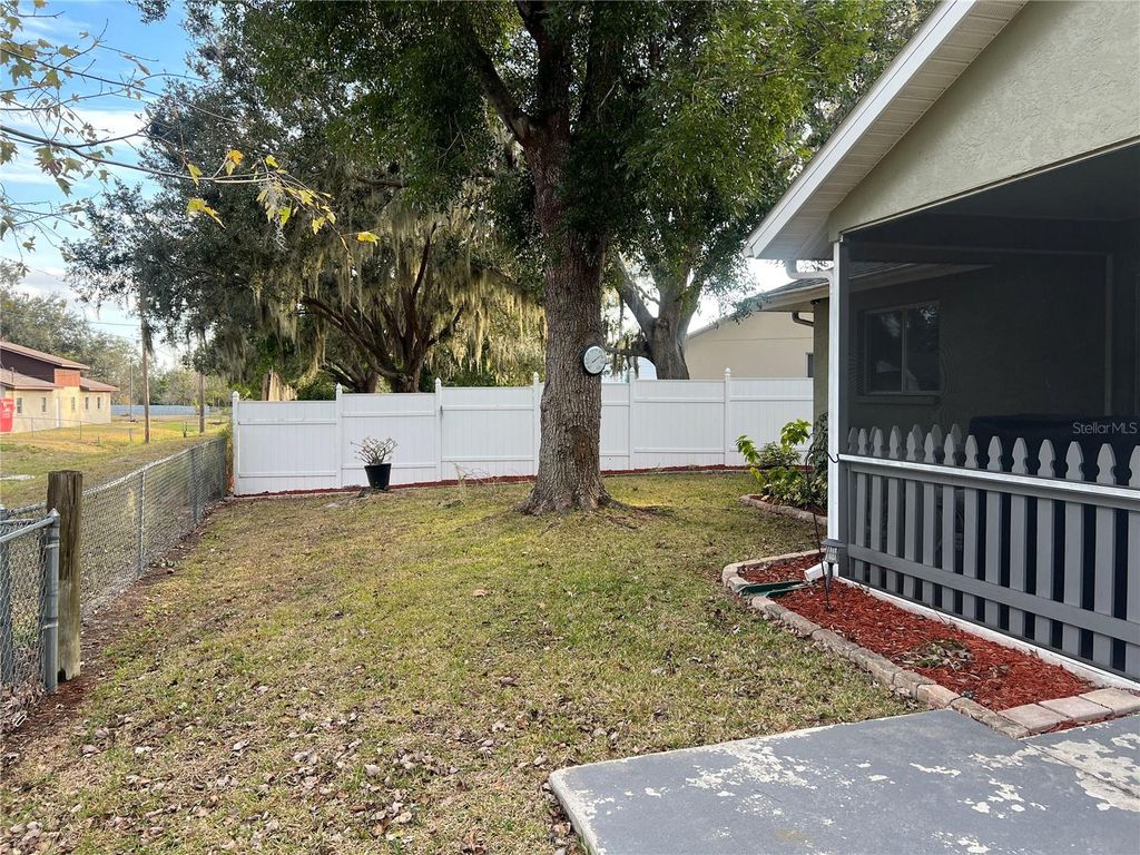 Photo of 9520 30th Court E, Parrish, FL 34219 (MLS # A4677752)