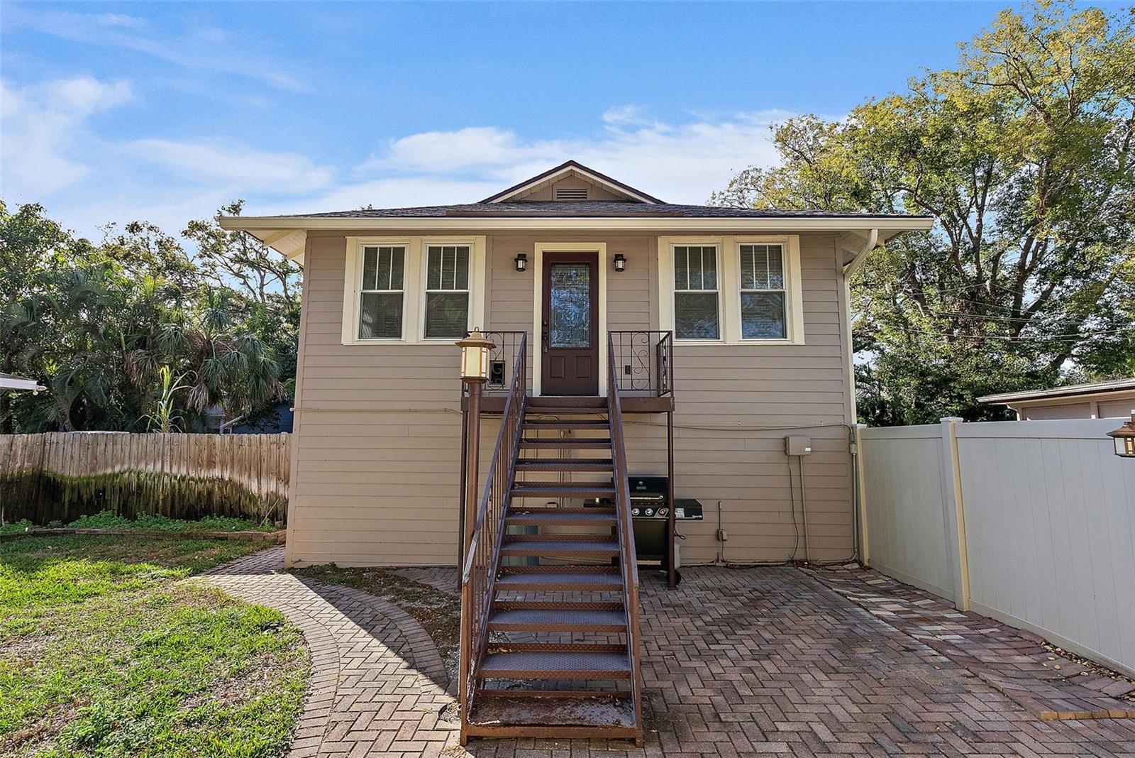 LAKE MAGGIORE HEIGHTS - Commercial Sale