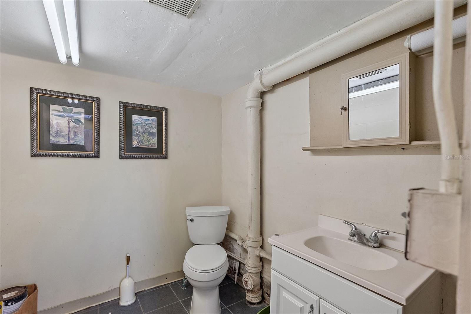 LAKE MAGGIORE HEIGHTS - Commercial Sale