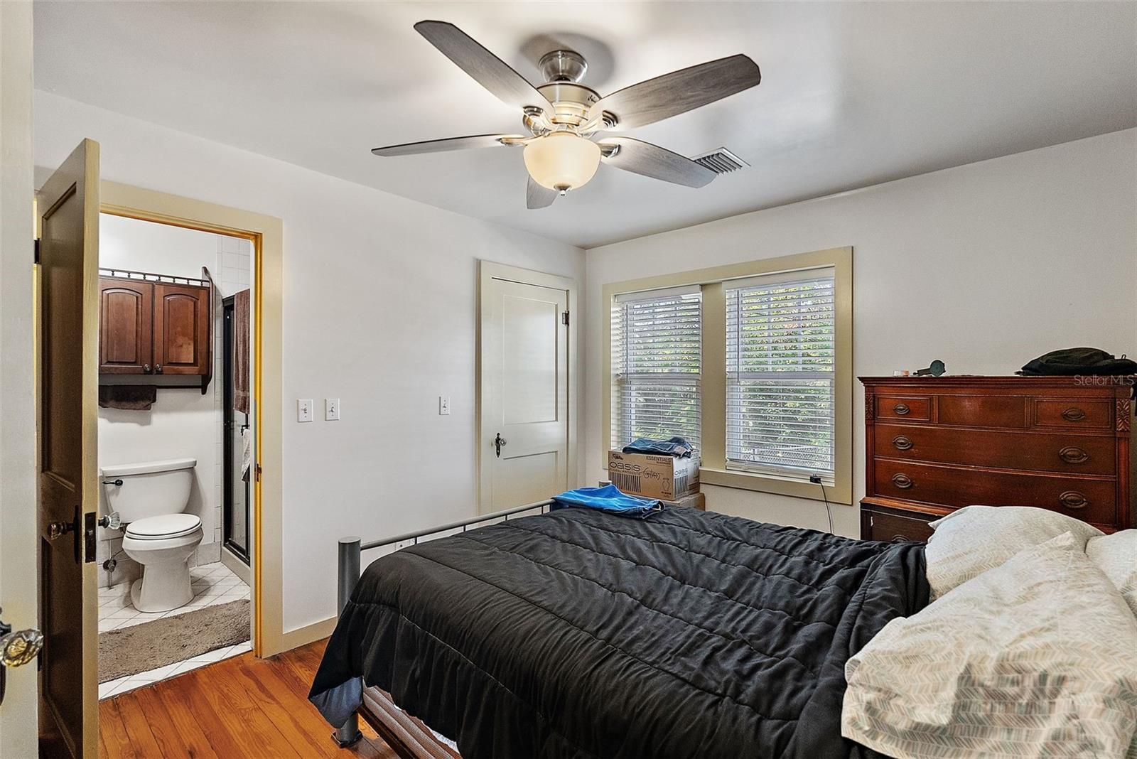 LAKE MAGGIORE HEIGHTS - Commercial Sale