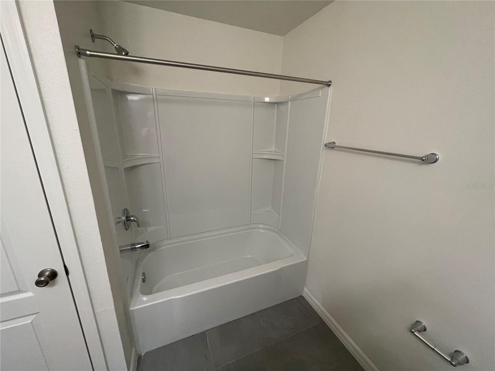 TIVOLI RESERVE PH 3 - Residential Lease