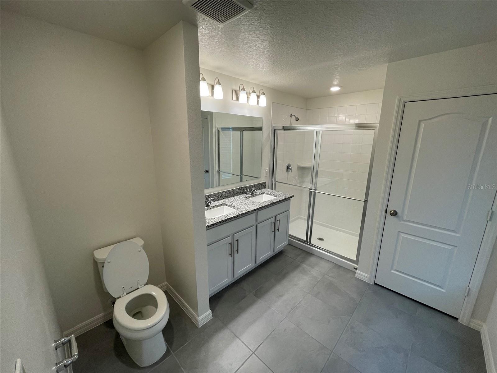 TIVOLI RESERVE PH 3 - Residential Lease