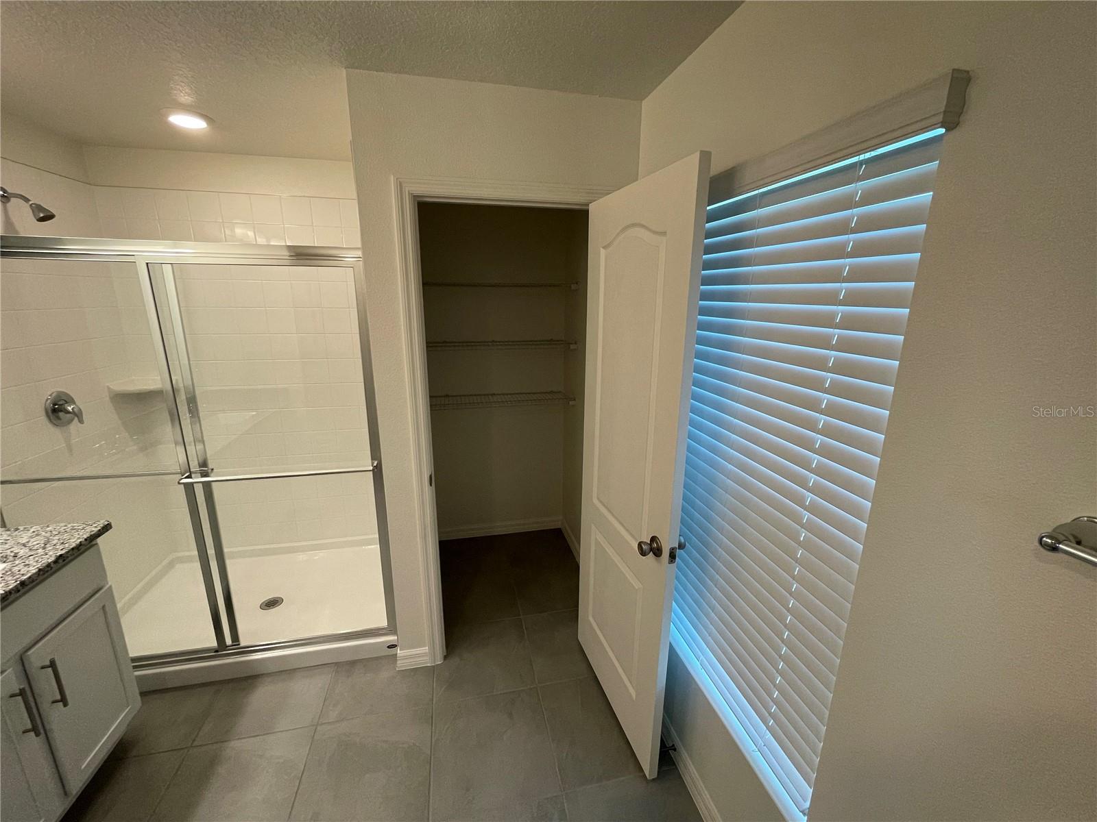 TIVOLI RESERVE PH 3 - Residential Lease