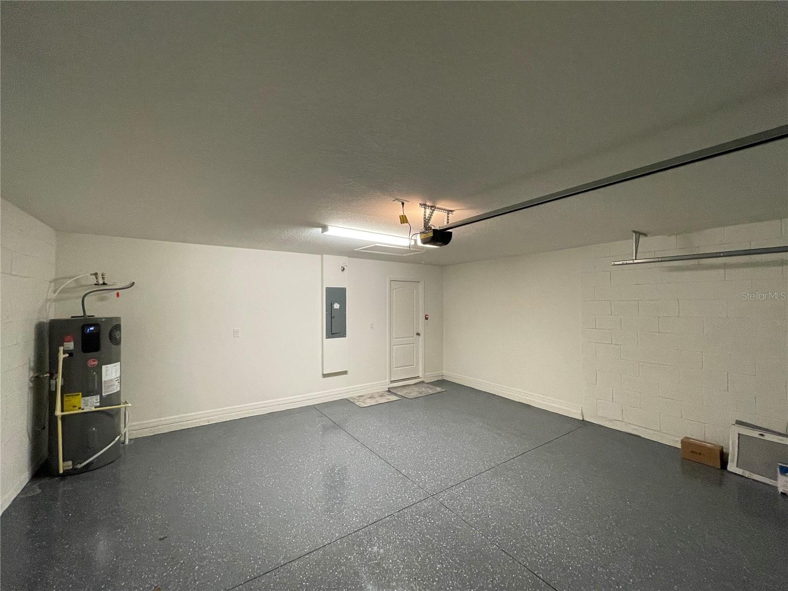 TIVOLI RESERVE PH 3 - Residential Lease