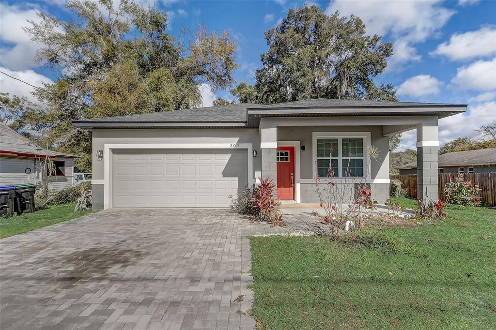 Photo of 309 E 13th Street, Apopka, FL 32703 (MLS # O6372979)