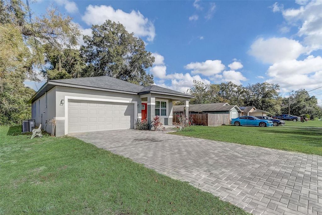 Photo of 309 E 13th Street, Apopka, FL 32703 (MLS # O6372979)