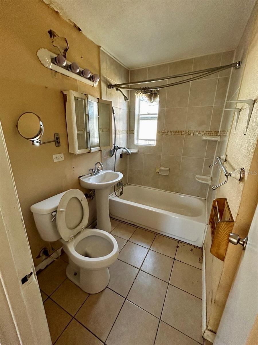 BROADWAY HEIGHTS EAST - Residential