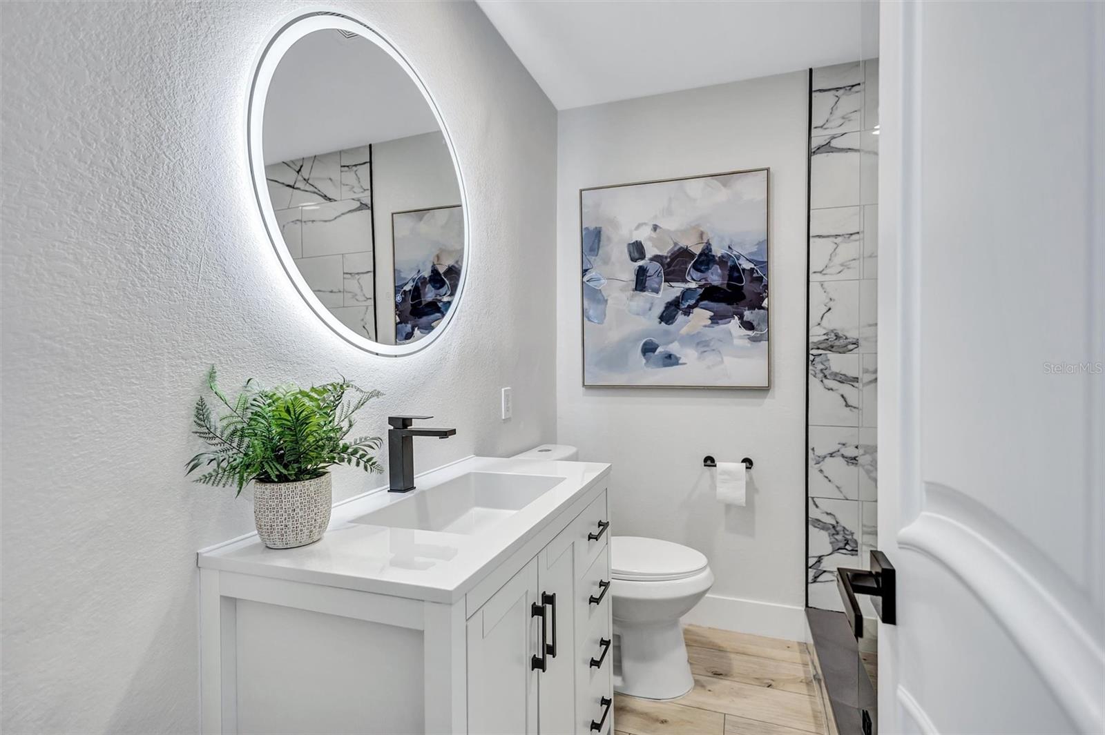 BAYOU HEIGHTS HANLONS - Residential