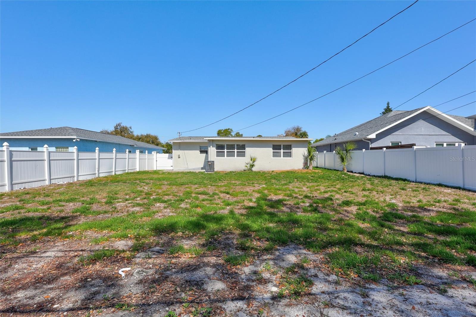 BAYOU HEIGHTS HANLONS - Residential