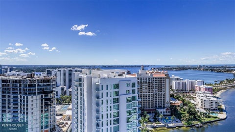 555 Quay Commons 2001, Sarasota, FL 34236