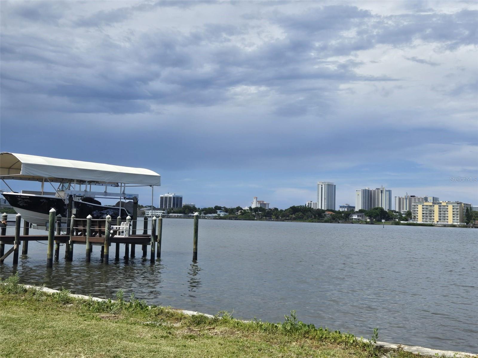 BUNGALOW COURT IN COLEMANS DAYTONA - Land