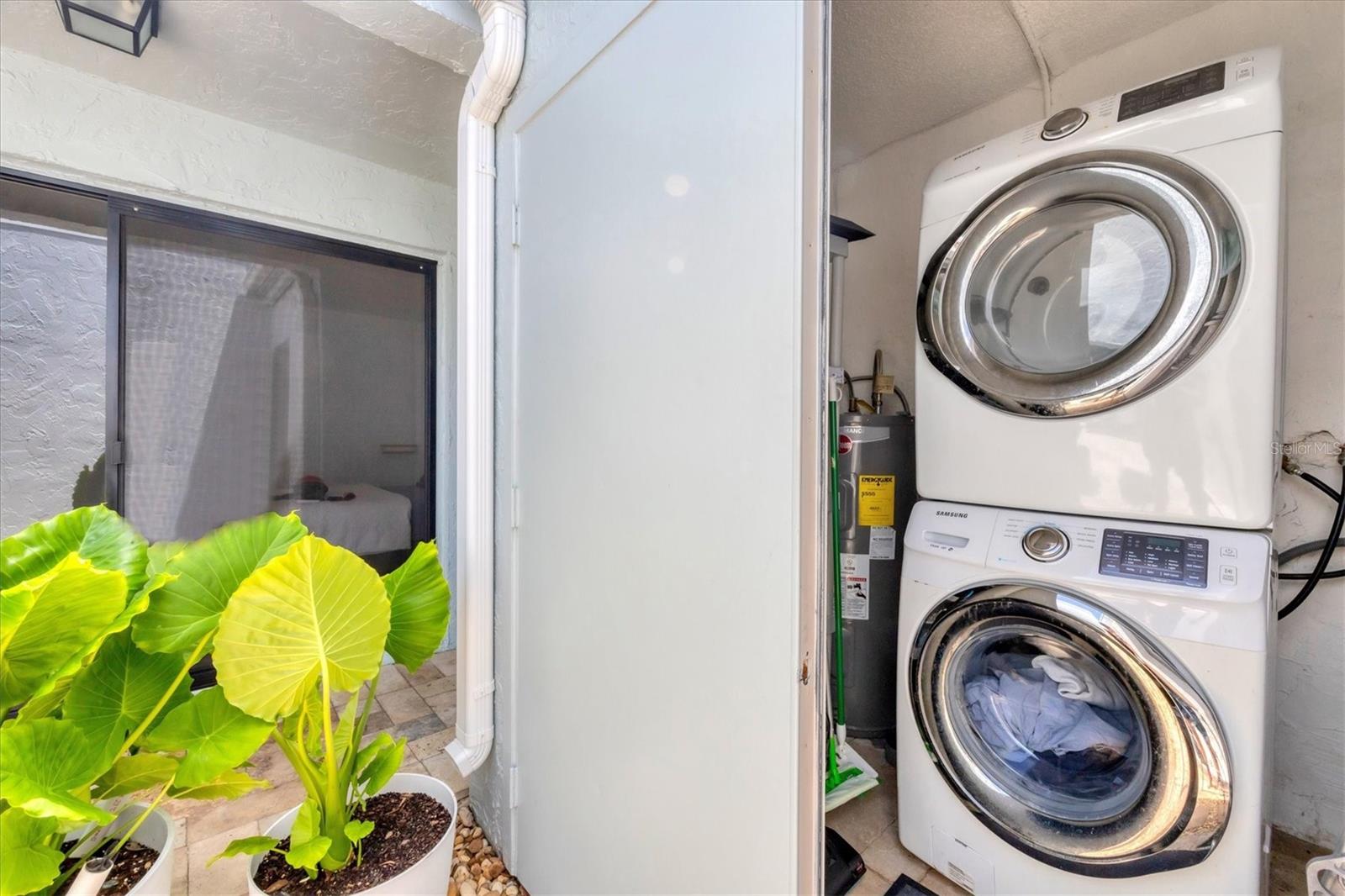 EL CONQUISTADOR VILLAGE 1 SEC 2 - Residential