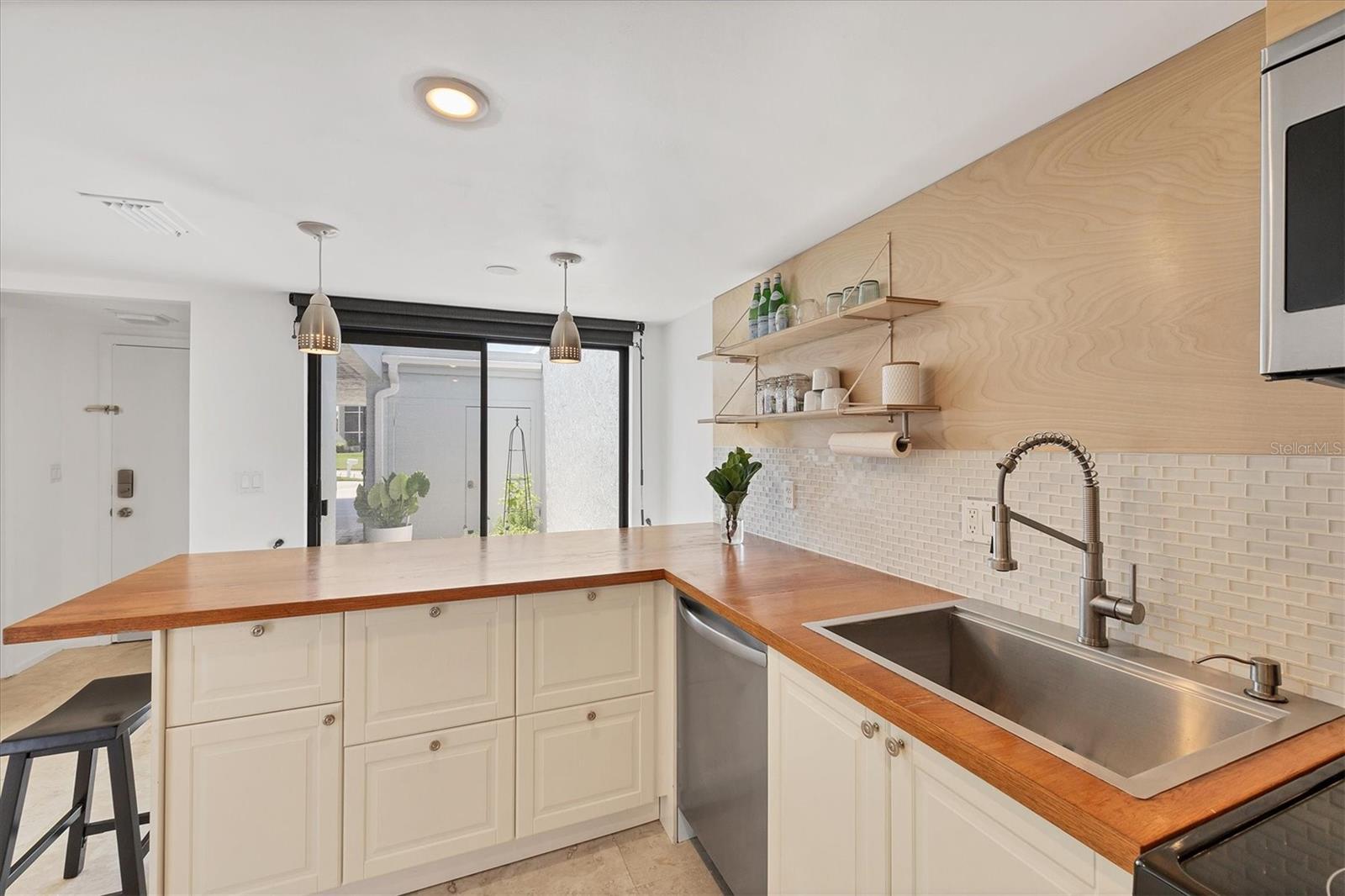 EL CONQUISTADOR VILLAGE 1 SEC 2 - Residential