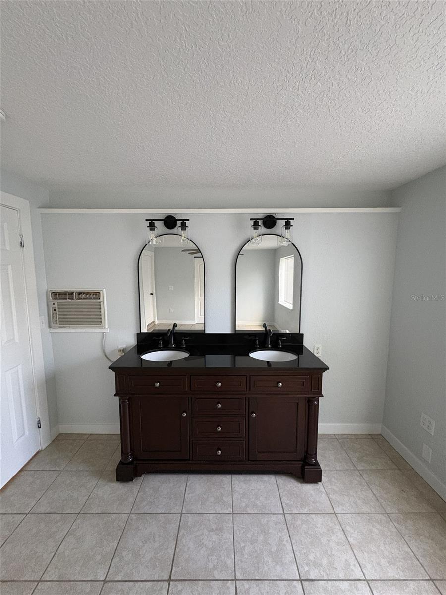 EUSTIS QUAYLES GOLF LINK 02 - Residential