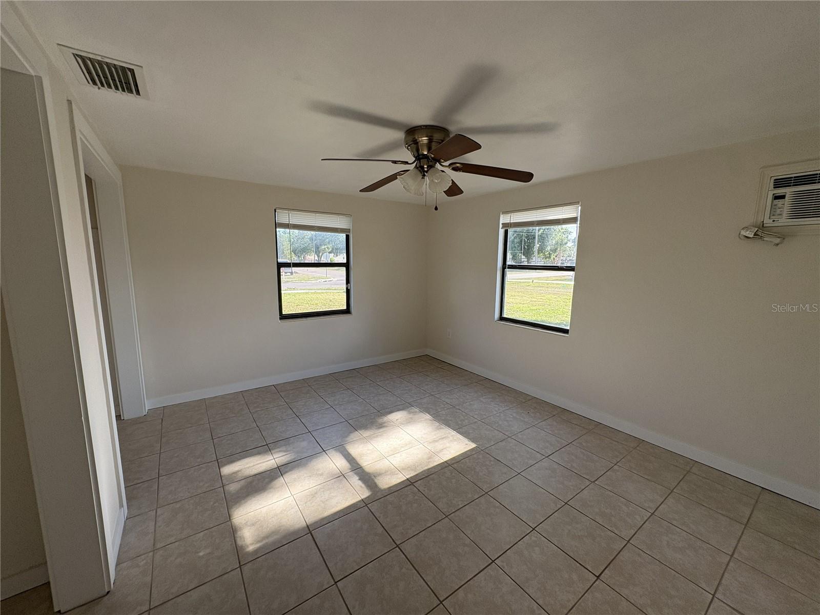 EUSTIS QUAYLES GOLF LINK 02 - Residential