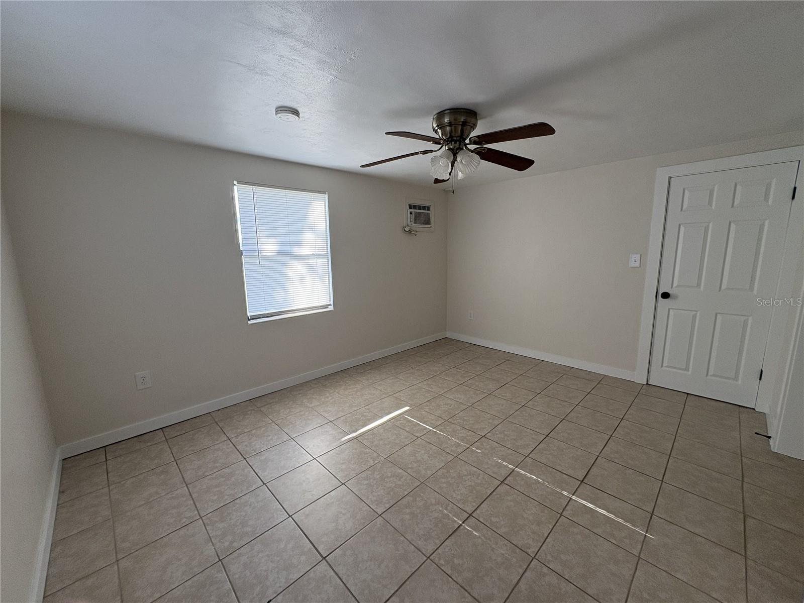 EUSTIS QUAYLES GOLF LINK 02 - Residential