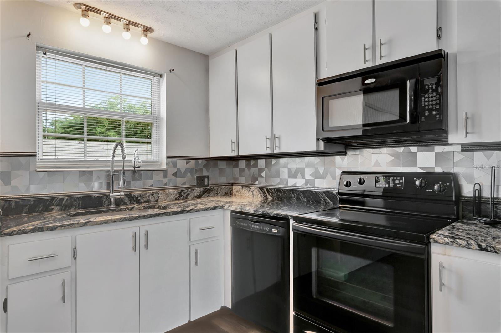 4216 LAKE UNDERHILL ROAD 6a2-8