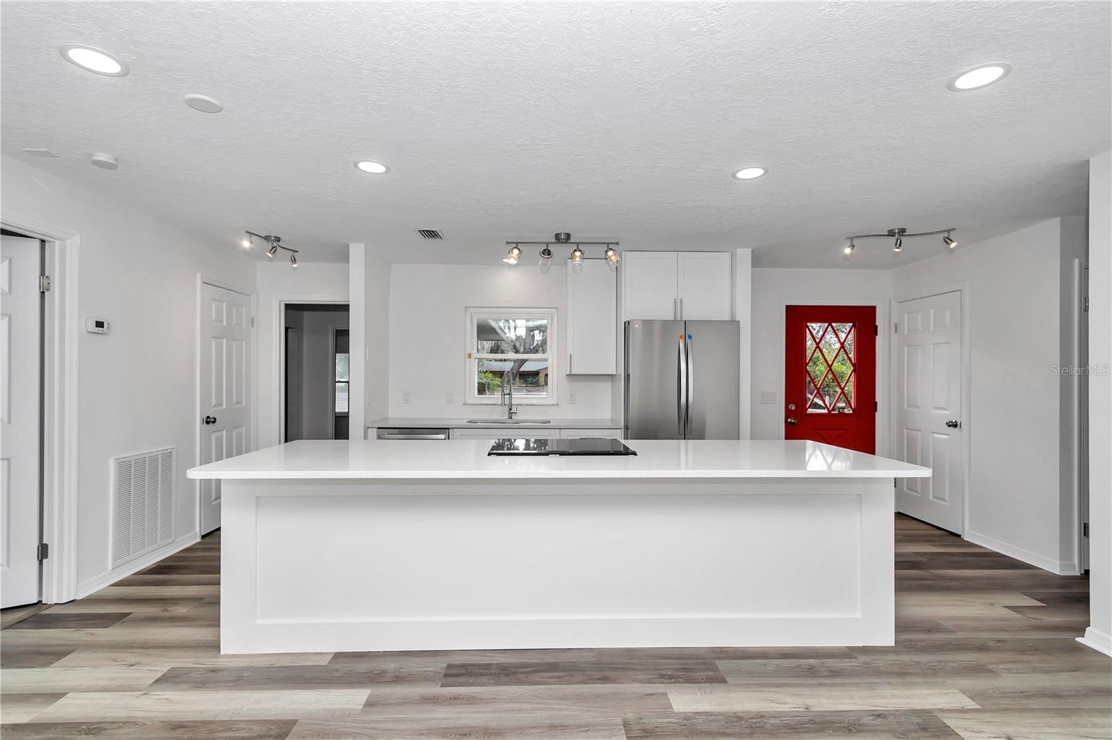 HICKORY HILL RETREATS UNIT 01 - Residential