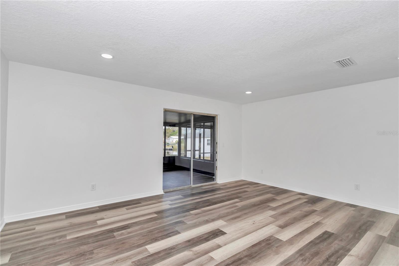 HICKORY HILL RETREATS UNIT 01 - Residential