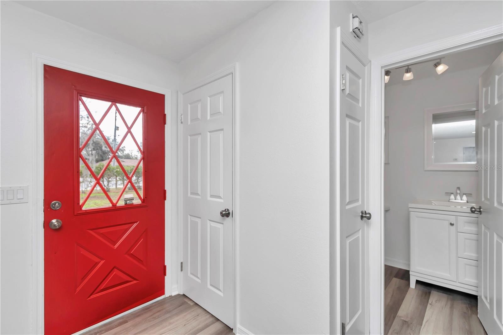 HICKORY HILL RETREATS UNIT 01 - Residential