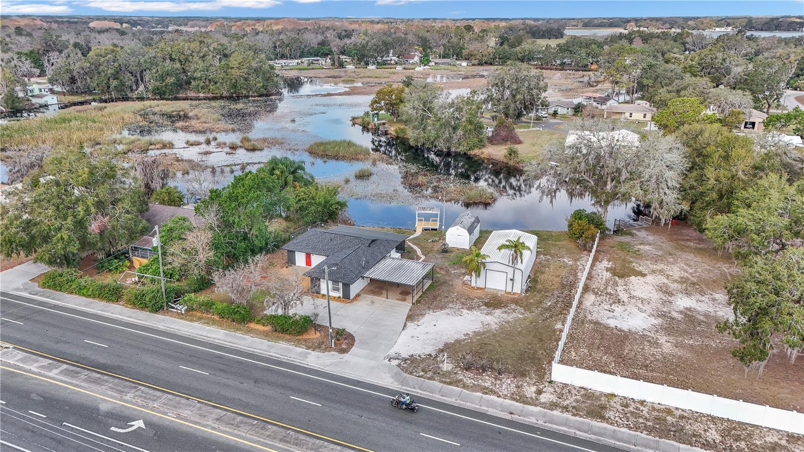 HICKORY HILL RETREATS UNIT 01 - Residential