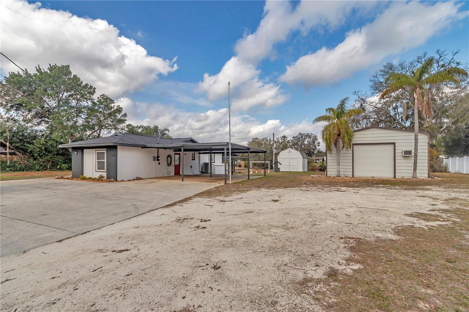 HICKORY HILL RETREATS UNIT 01 - Residential