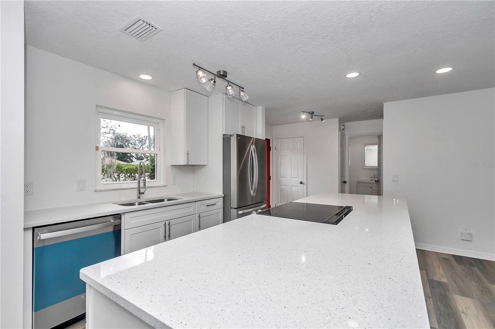 HICKORY HILL RETREATS UNIT 01 - Residential