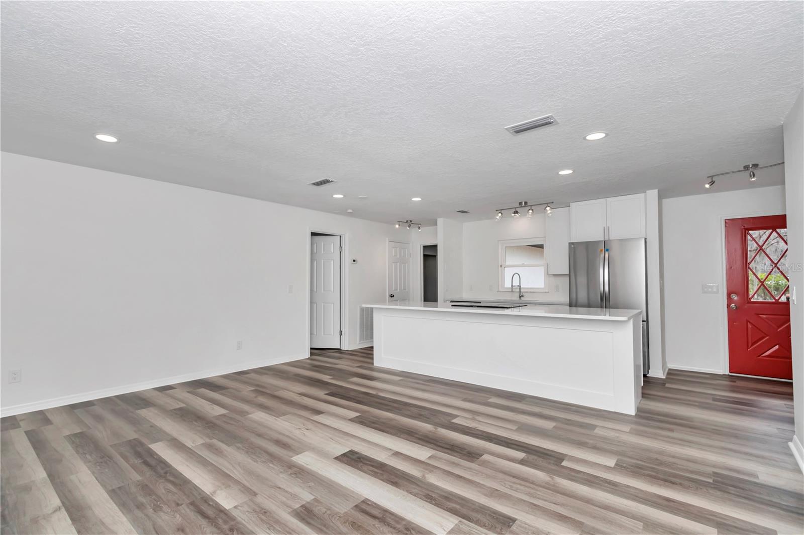 HICKORY HILL RETREATS UNIT 01 - Residential