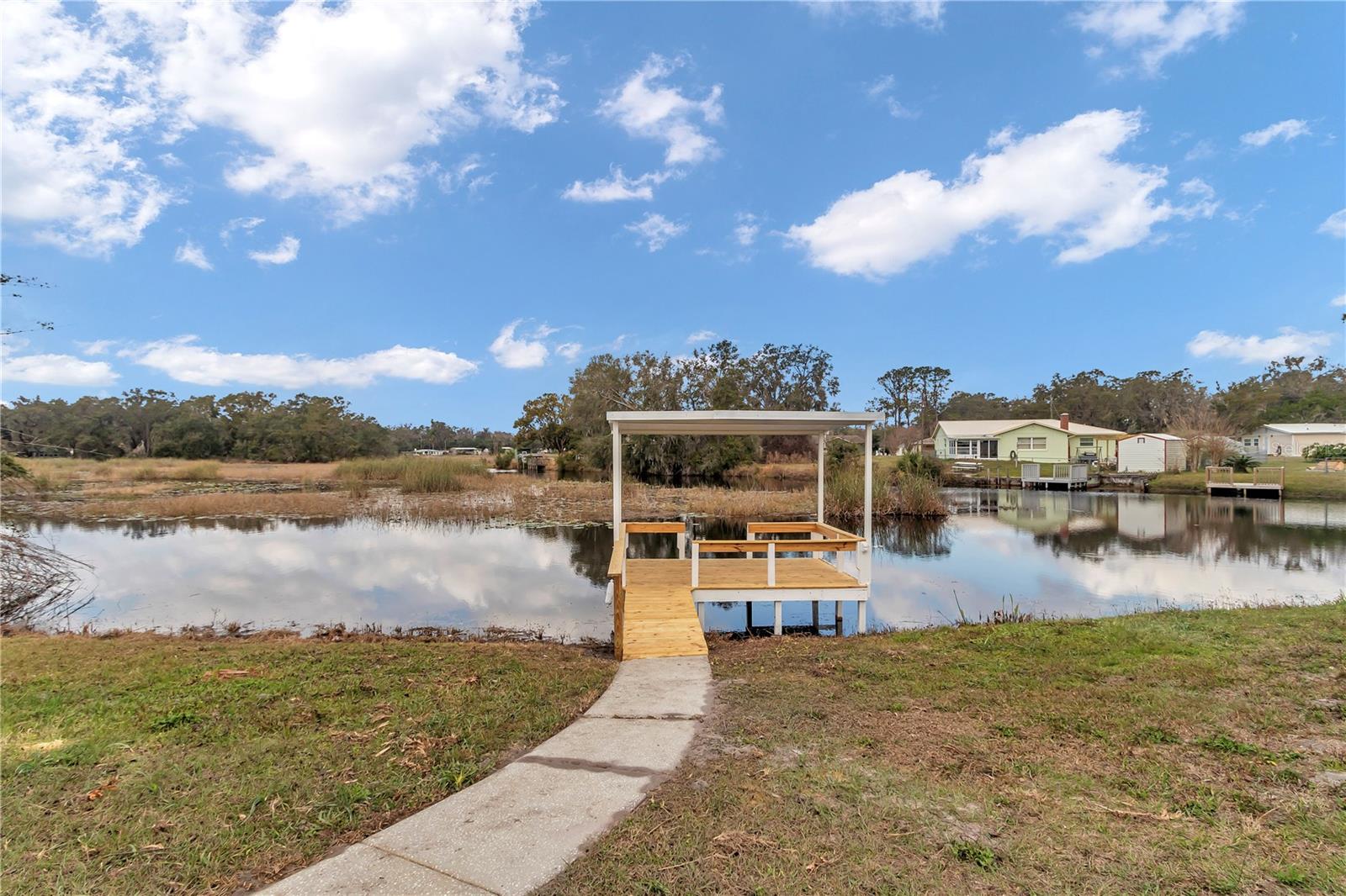 HICKORY HILL RETREATS UNIT 01 - Residential