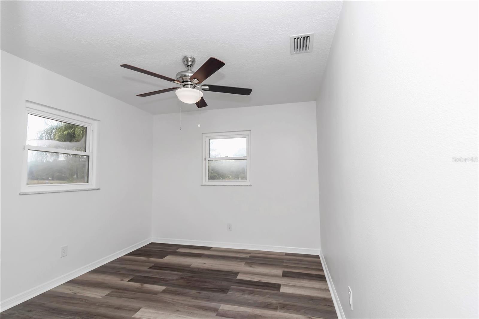 HICKORY HILL RETREATS UNIT 01 - Residential