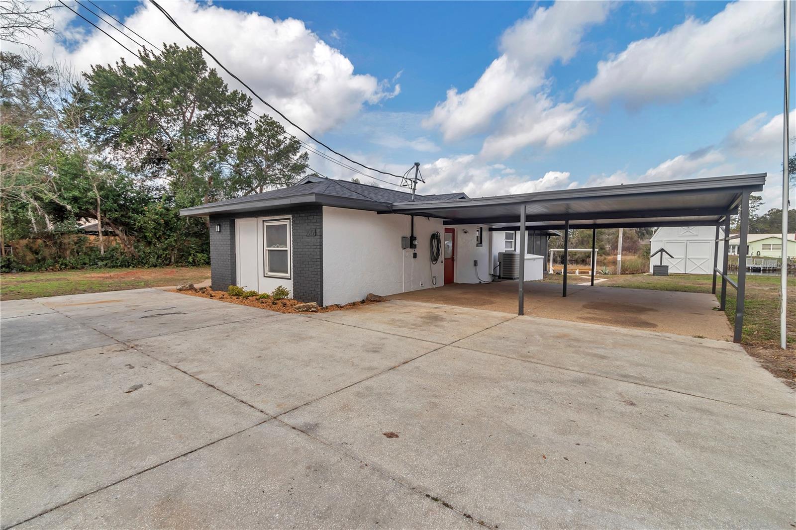 HICKORY HILL RETREATS UNIT 01 - Residential