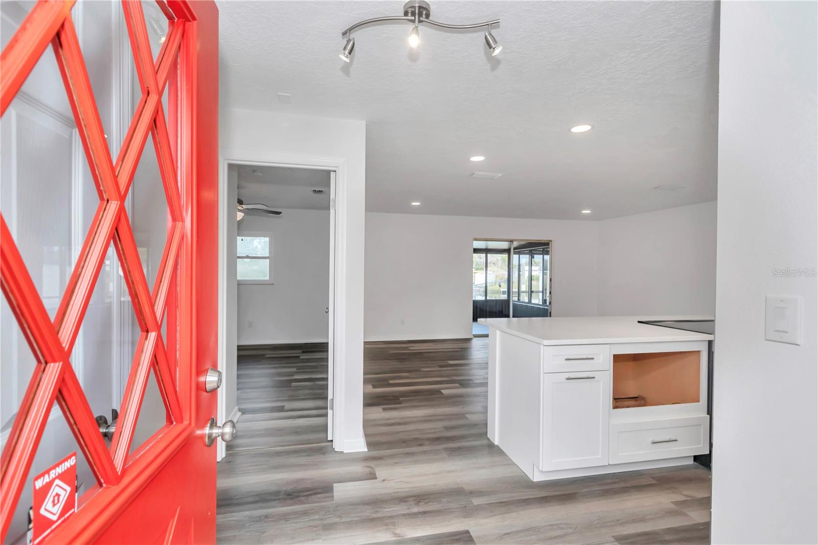 HICKORY HILL RETREATS UNIT 01 - Residential