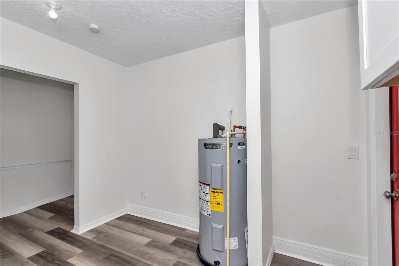 HICKORY HILL RETREATS UNIT 01 - Residential