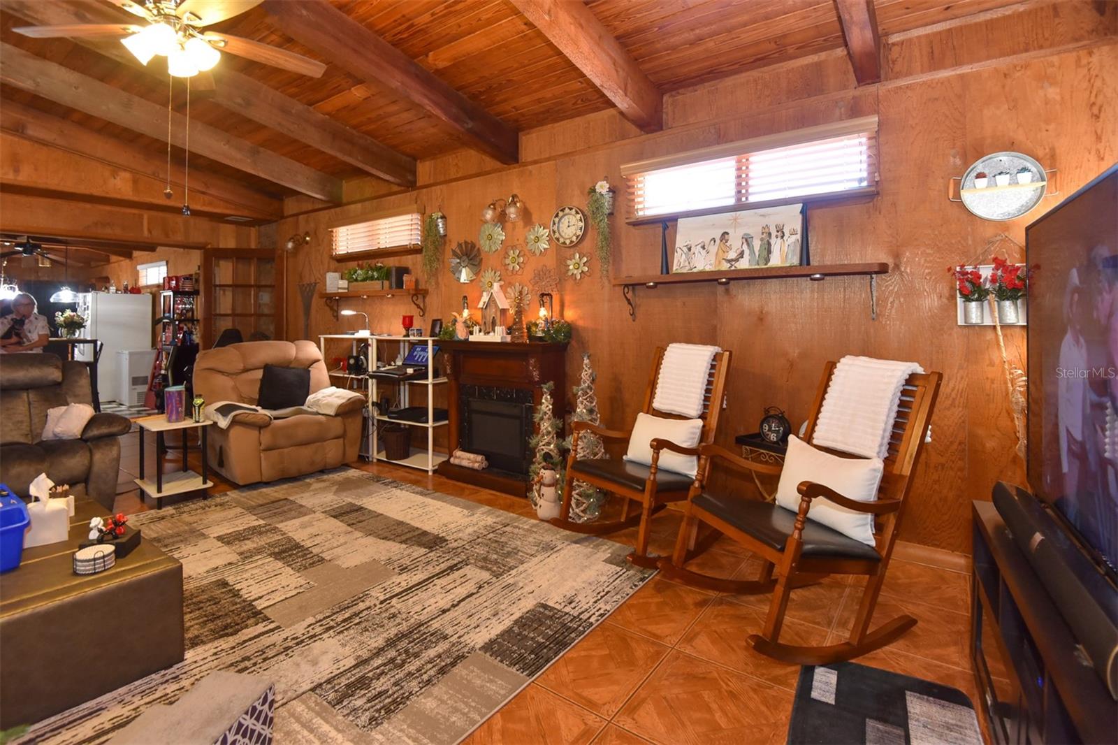 FLOMICH GARDEN SEC/HOLLY HILL HEIGHTS - Residential