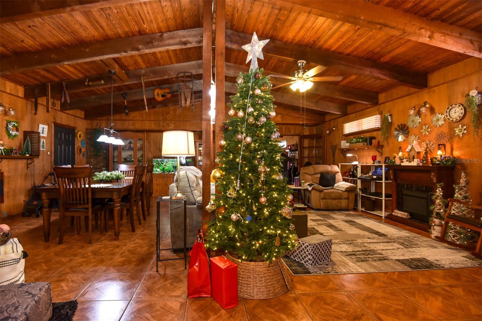 FLOMICH GARDEN SEC/HOLLY HILL HEIGHTS - Residential