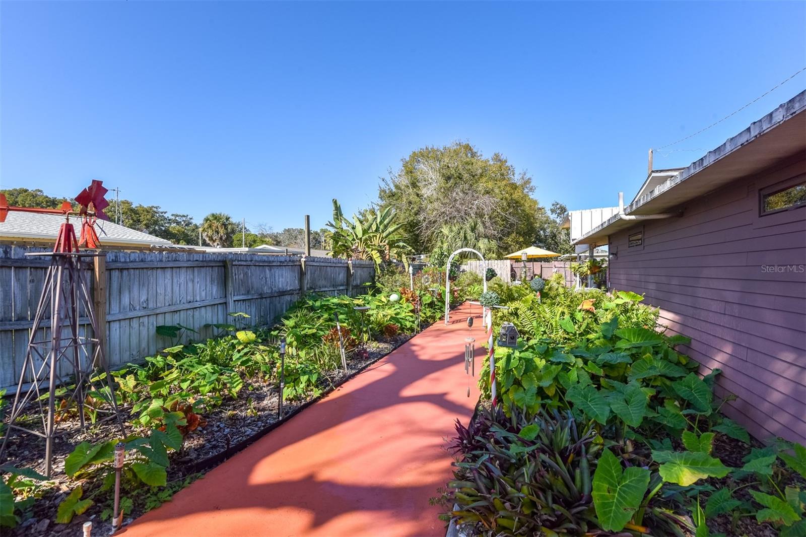 FLOMICH GARDEN SEC/HOLLY HILL HEIGHTS - Residential