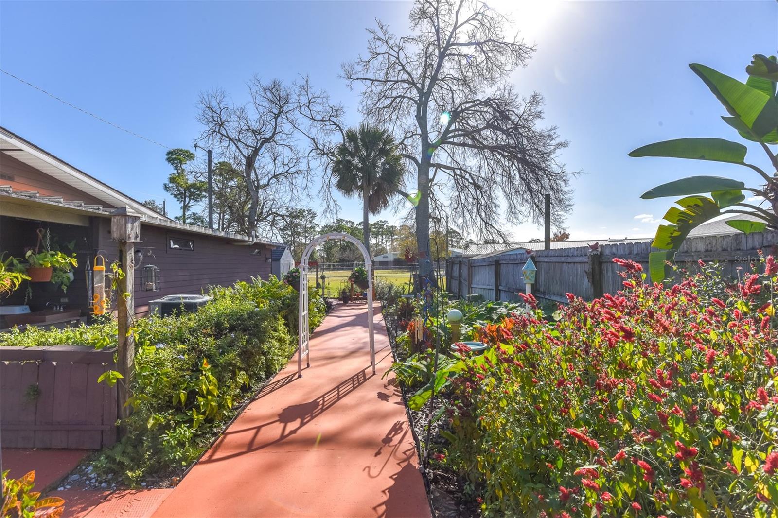 FLOMICH GARDEN SEC/HOLLY HILL HEIGHTS - Residential
