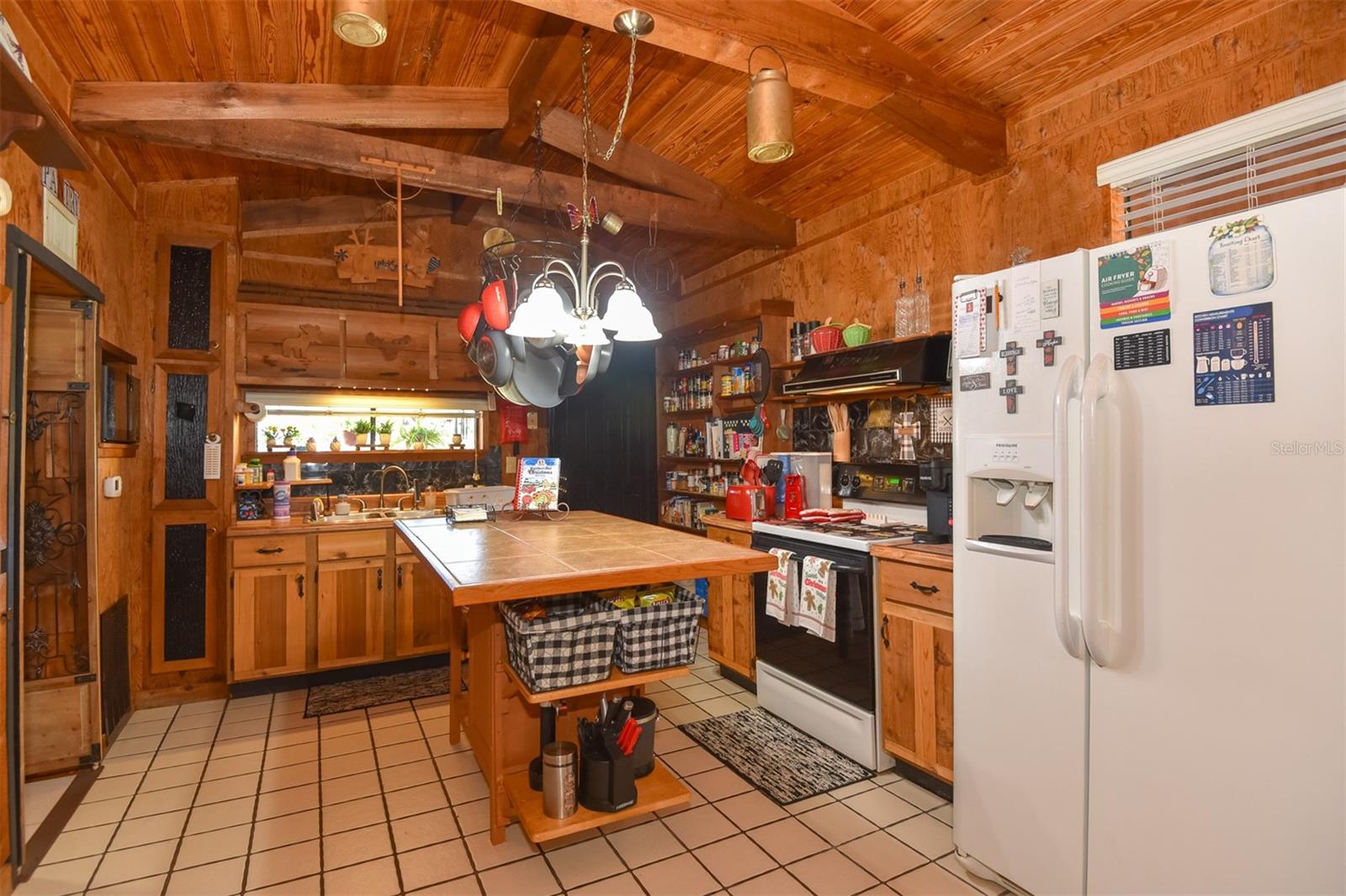 FLOMICH GARDEN SEC/HOLLY HILL HEIGHTS - Residential