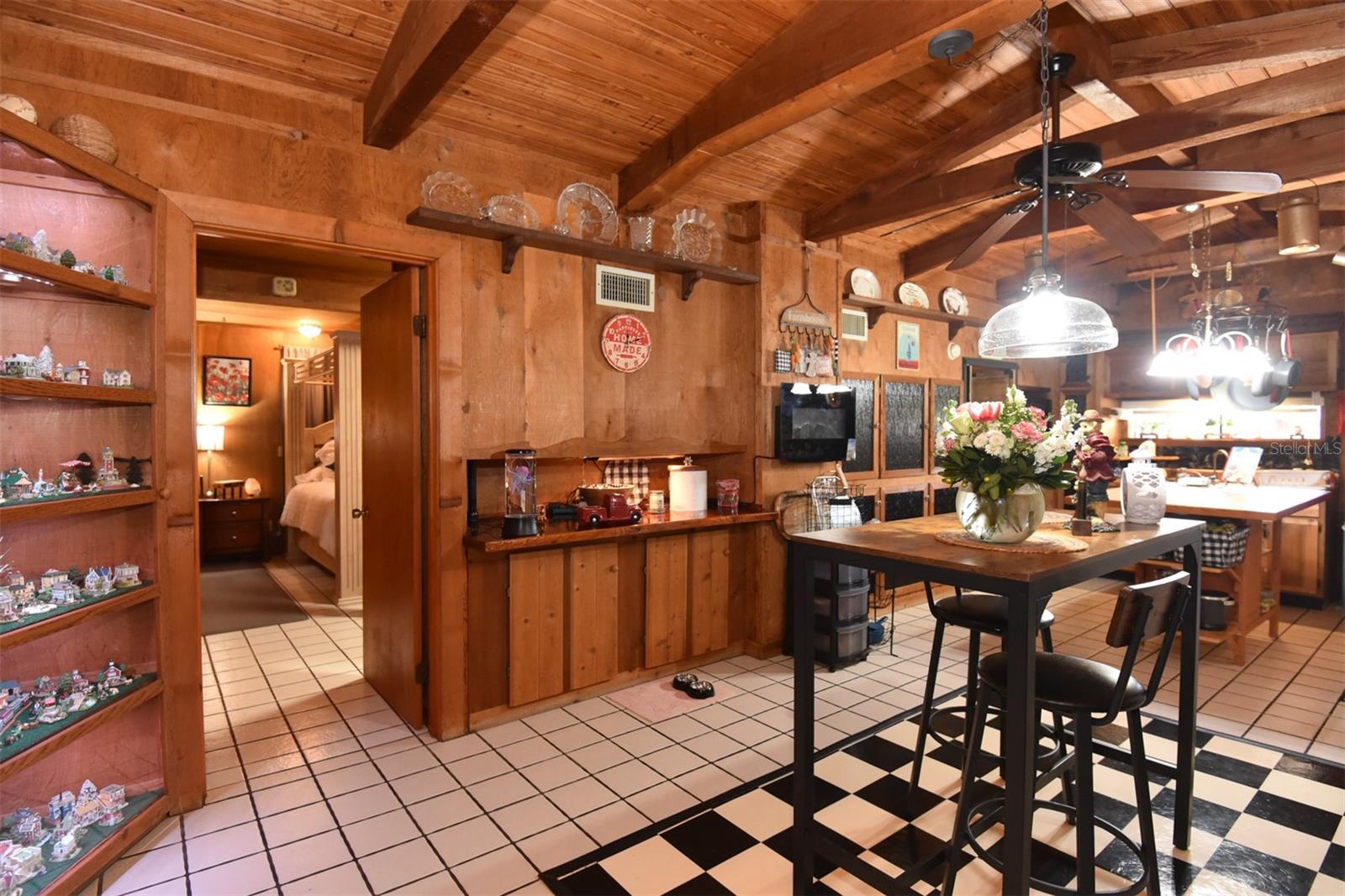 FLOMICH GARDEN SEC/HOLLY HILL HEIGHTS - Residential