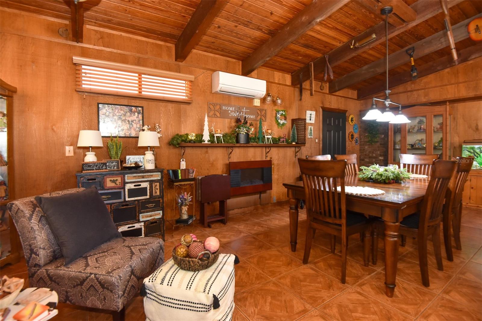 FLOMICH GARDEN SEC/HOLLY HILL HEIGHTS - Residential