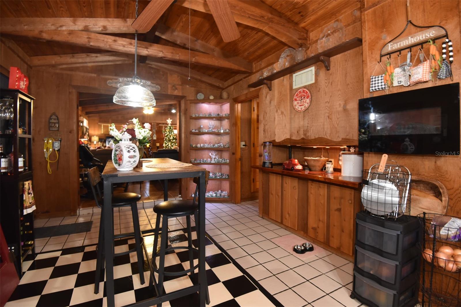 FLOMICH GARDEN SEC/HOLLY HILL HEIGHTS - Residential