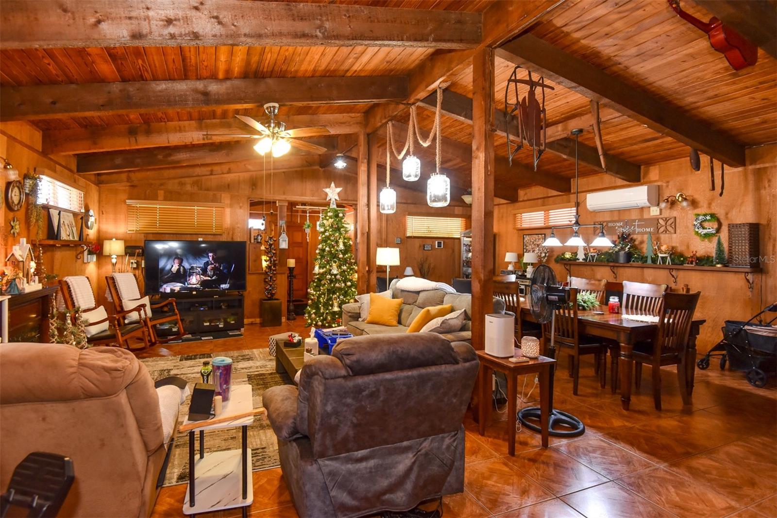 FLOMICH GARDEN SEC/HOLLY HILL HEIGHTS - Residential