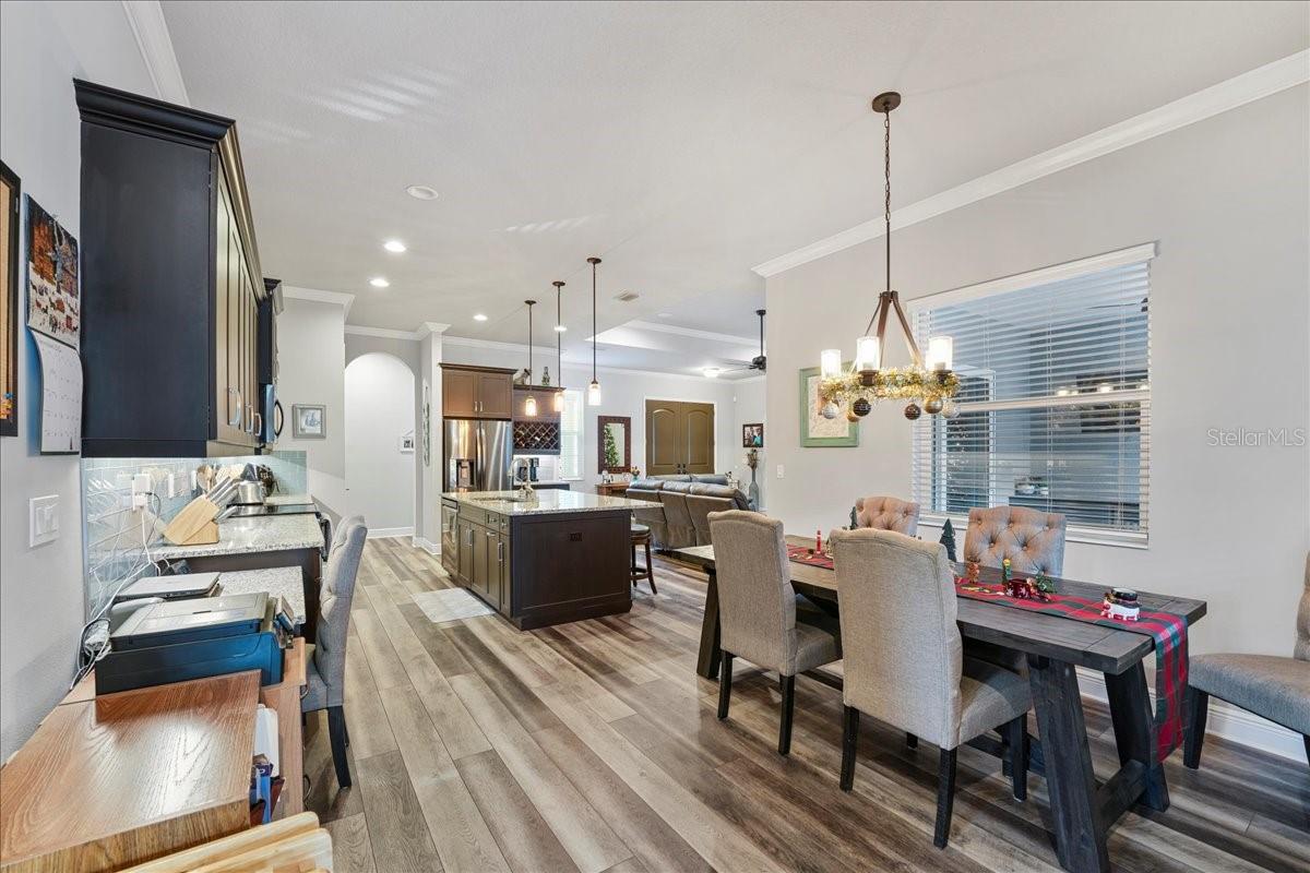 HIDDEN OAKS - Residential