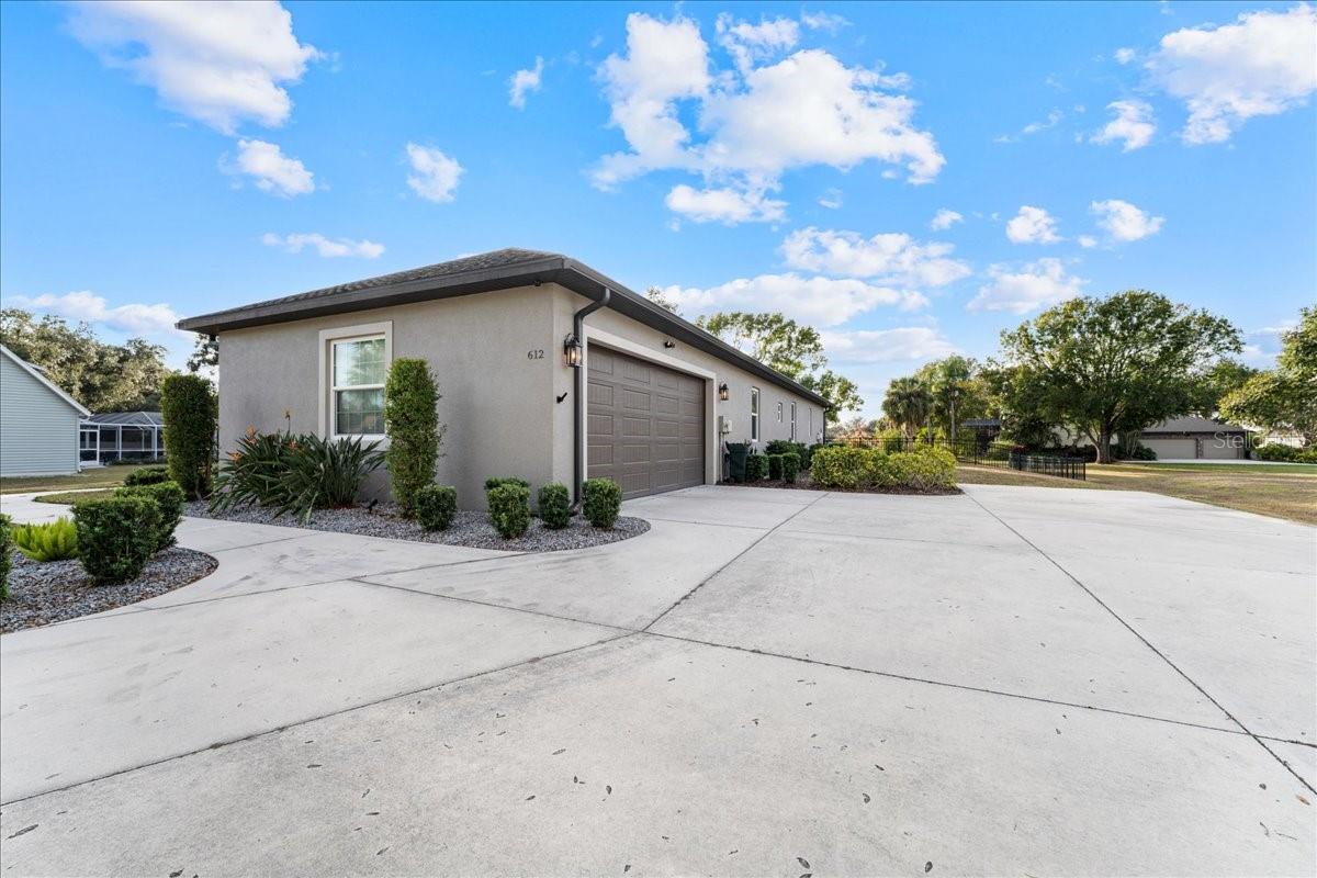 HIDDEN OAKS - Residential