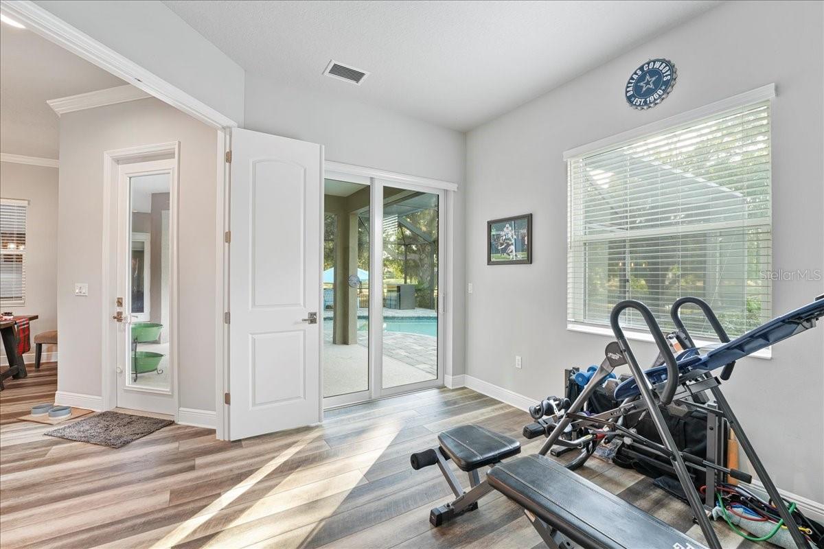 HIDDEN OAKS - Residential