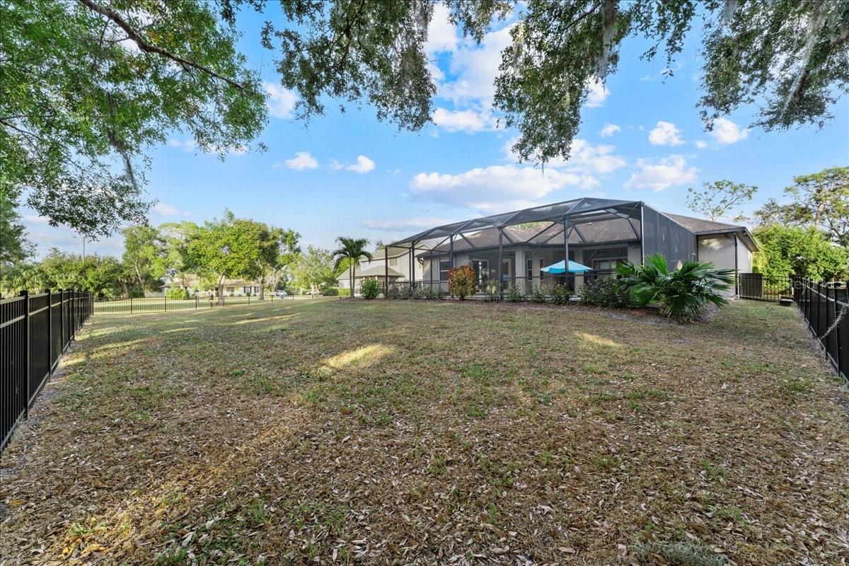 HIDDEN OAKS - Residential