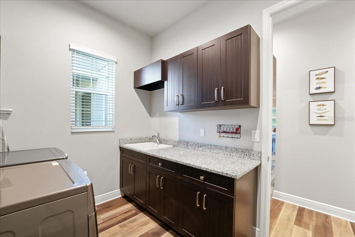 HIDDEN OAKS - Residential