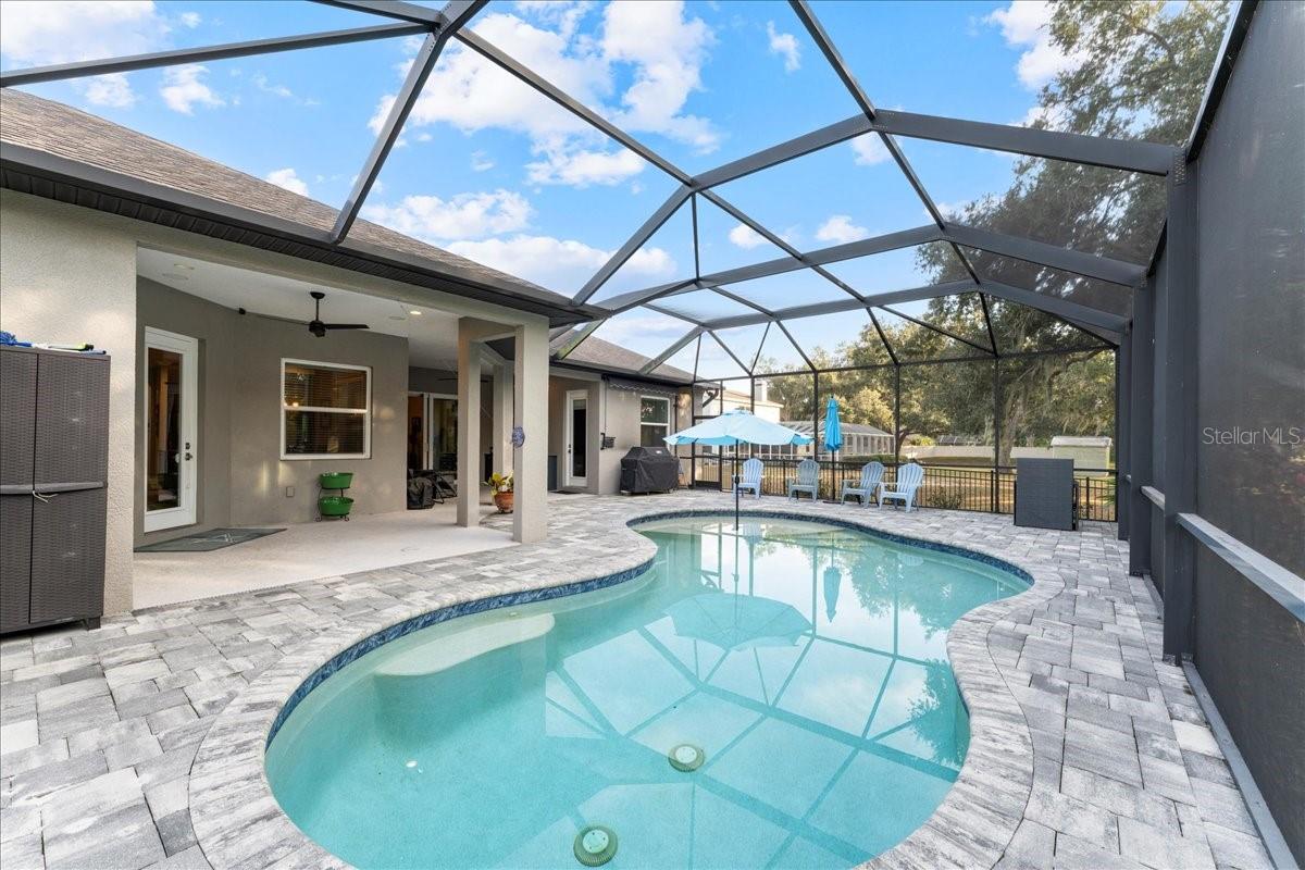 HIDDEN OAKS - Residential