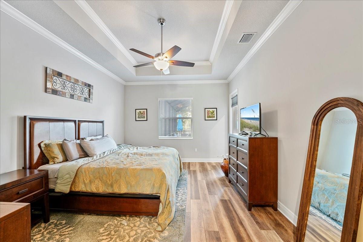 HIDDEN OAKS - Residential